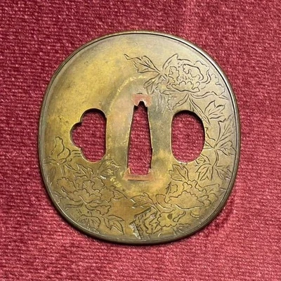 Tsuba Polished brass tsuba, peony and lion, vertical round shape, Antique - Image 1 of 4