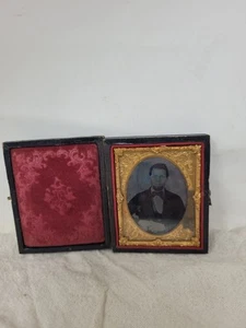 Ambrotype Photo Handsome Gentleman With Bow Tie In Case nineth plate - Picture 1 of 9