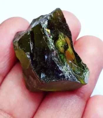 Zircon Rough 129.55 Ct Certified Loose Gemstone With Free Gift - Image 1 of 4