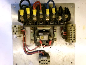 Square D Contactor 8 Pole,, 120V Coil 30amp 600V Max - Picture 1 of 3