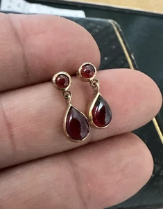Vintage Mid-Century 9K Gold Garnet Drop Earrings - Teardrop & Round Cabochons - Picture 1 of 12