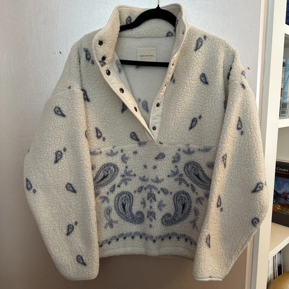 Mujer American Eagle Sherpa Pull Over Estampado Paisley Blanco Azul Talla Grande Foto 1 de 4