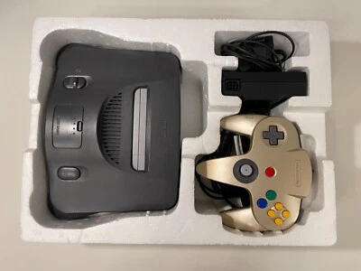 Nintendo 64 Limited Edition Konsole mit goldenem Controller, originalverpackt - Bild 1 von 4