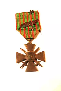 WW1 Croix de Guerre Palm Bronze Quote 1914-1918 ORIGINAL FRENCH MEDAL - Picture 1 of 8