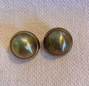 Vintage Womens Earrings gold tone dome Clip On - Picture 1 of 2
