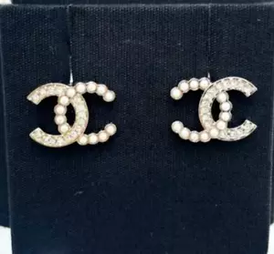 CHANEL genuine 24S silver tone pearl and crystal CC stud earrings in box - Picture 1 of 8