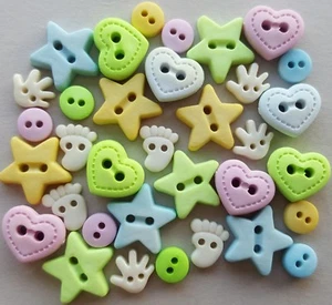 BG BABYFORMEN - Pastellherzen Sterne runde Hände Füße Baby Nähen Handwerk Knöpfe - Bild 1 von 1