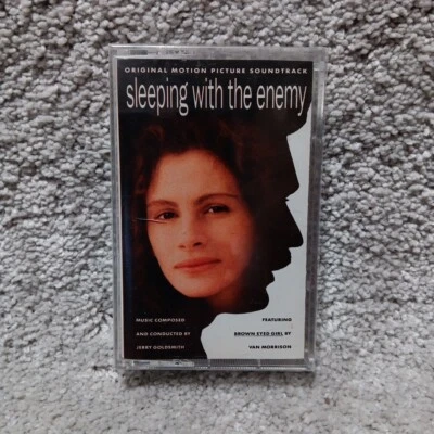 SLEEPING WITH THE ENEMY Original Motion Picture Soundtrack Cassette Tape NEW... - Imagem 1 de 4