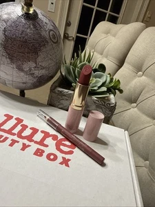Juego de lápiz labial y delineador de labios Estee Lauder. (420 Rebellious Rose + 017 Malva) S1 - Imagen 1 de 3
