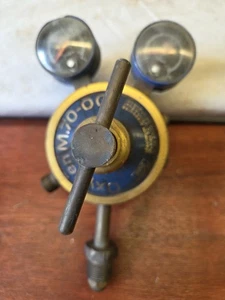 Vintage BOC Oxygen Regulator M70-OG Brass Valves - Picture 1 of 12