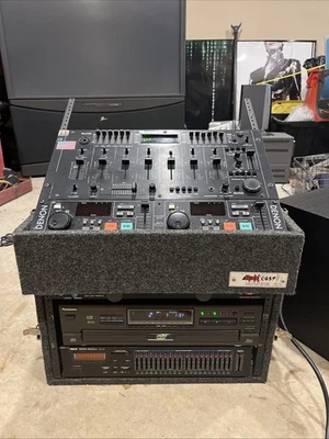 Raxxess Mixer Rack Rolling Case Mobile Mixer DJ Carpeted Case - Image 1 of 4