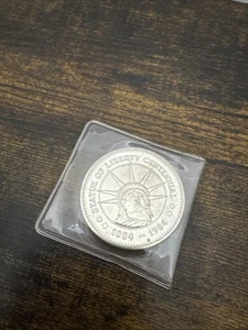 STATUE OF LIBERTY CENTENNIAL COIN 100th Anniversary SILVER PLATED 1884-1984 UNC. - Picture 1 of 6
