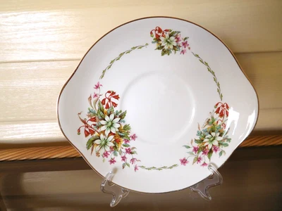 Royal Doulton "Bushflowers" Round Cake Plate D6387 England 1930. - image 1 of 4