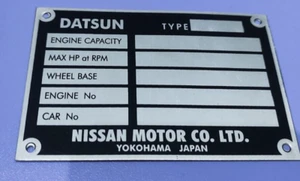 Placa de identificación vintage DATSUN forma en blanco VIN PLATE inglés - Imagen 1 de 7