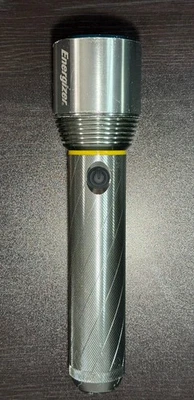 Linterna LED Metal Energizer PMZH91 - Aluminio Resistente, 3W Multi-LED Beam, Foto 1 de 4