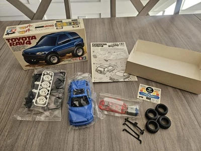Kit Coche Modelo Juguete Tamiya Toyota rav4 Nuevo Caja Abierta Nunca Montado Foto 1 de 4