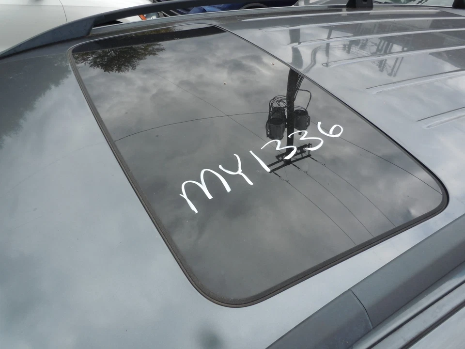 Солнцезащитное стекло для крыши Volvo XC90 2003-2014 годов выпуска от оригинального производителя - Изображение 1 из 1