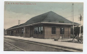c1910 C.M. & St. Paul Depot Canton SD postcard [s.5591] - Picture 1 of 3