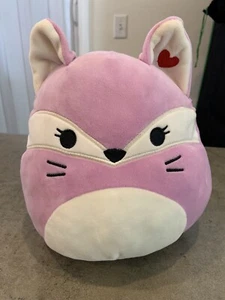 Squishmallows Lenaya la Volpe San Valentino in pensione 8" - Foto 1 di 7