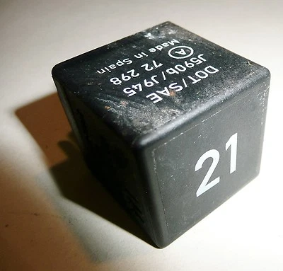 Volkswagen VW Golf MK3 1994 - Relay - 191 953 227A - Изображение 1 из 3