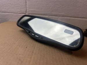 99-02 Silverado Sierra Tahoe Yukon Rear View Mirror Auto Dim Compass Temp OEM - Picture 1 of 7