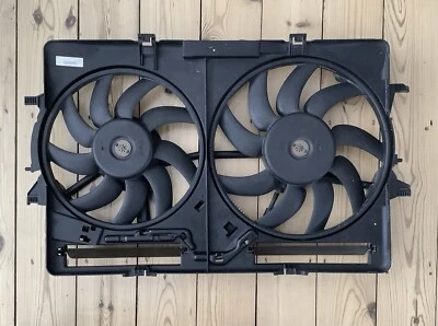 Ventilador radiador Audi A4 / A5 / Motor / Cubierta VALEO 8KO121003 M Foto 1 de 4