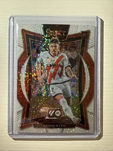 2024-25 Select La Liga ANDREI RATIU RC Rookie White Sparkle SSP Rayo Vallecano - Foto 1 di 2