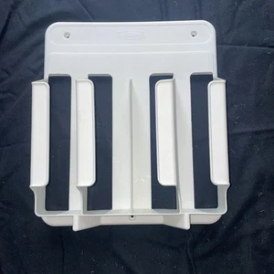 VINTAGE WHITE RUBBERMAID ORGANIZER # 2310. WALL MOUNT - Picture 1 of 4