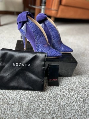 Escada Purple Bow Heels, 37 1/2 Leather, Suede, Made In Italy! - Image 1 of 4