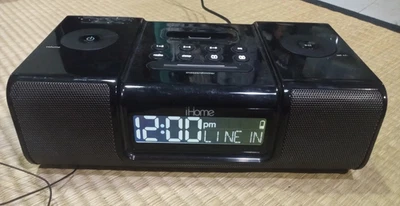 Apple iHome iH9 Dual Alarm Clock+Radio+Aux-In Speaker [LOUD]**broken iPod dock** - Image 1 of 4