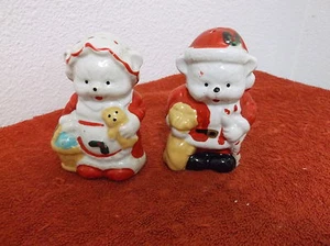 COLLECTABLE HOLIDAY "BEARS" CERANIC SALT & PEPPER SHAKERS - Picture 1 of 7