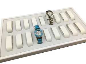 Bandeja de exhibición de reloj y brazalete de 18 ranuras con collares extraíbles - Imagen 1 de 14