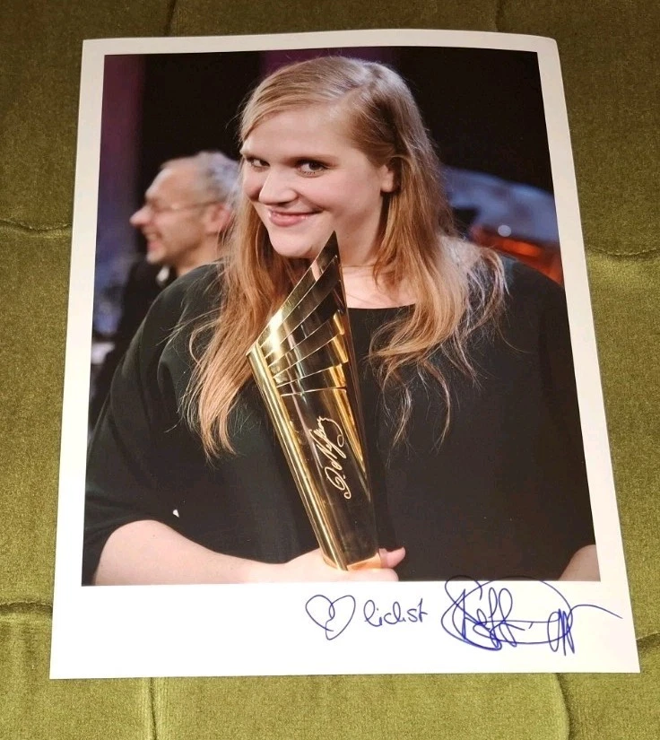 Autogramm - Stefanie REINSPERGER - handsigniertes 20x27cm Foto  - Burgtheater - Bild 1 von 1