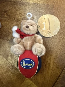 Harrods Of London Weihnachtsschmuck Teddybär Strickball Benjamin - Bild 1 von 5