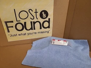 KFC Kentucky Fried Chicken Namensschild Abzeichen Mitarbeiter * NEU * LEER - Bild 1 von 5