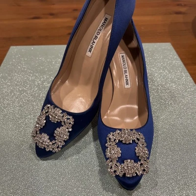 Насос с хрустальной пряжкой Manolo Blahnik Hangisi 70 мм размер 37,5 - Изображение 1 из 4