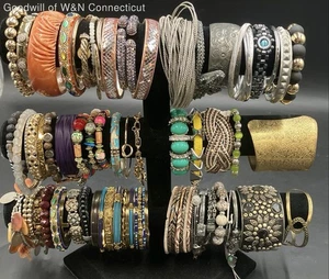 Lot of Bracelets - Picture 1 of 12