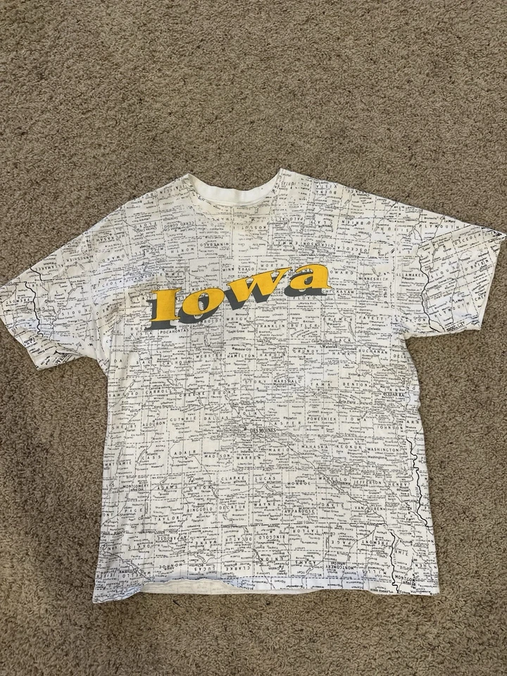 Camiseta gráfica vintage con estampado de mapa de Iowa puntada única XL amarilla Foto 1 de 4