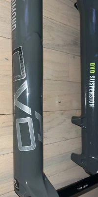 Garfo DVO diamante SL 2025 NOVO 29 MTB EBIKE 160mm 110x15 boost trail enduro cinza - Imagem 1 de 4