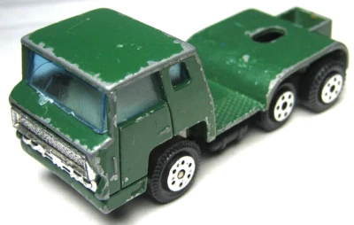 VINTAGE 1970'S YATMING SEMI CAB GREEN 1:64 DIECAST 2 5/8" TRUCK MADE HONG KONG - Image 1 of 4