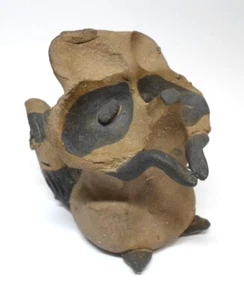 Vintage CLAY RACCOON FIGURINE Toothpick? Bud Vase? Sgnd Lindquist? Hand Made 3" - Picture 1 of 9