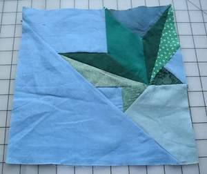 1384 1 1970-80's Maple Leaf quilt block, very pretty and graphic - Picture 1 of 1