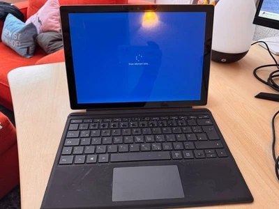 Microsoft Surface Pro, Wi-Fi, 12,3 Zoll - Grau - Bild 1 von 4