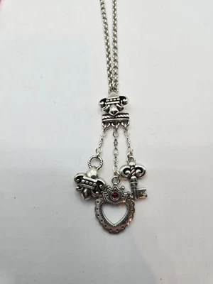 Brighton Charm 项链 This Heart Is True 红色水晶心形钥匙 Fleur de Lis  — 第 1/4 张图片