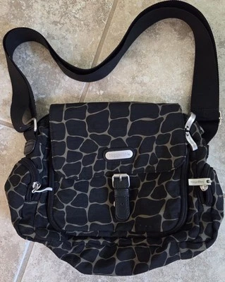 Baggallini Black Giraffe Print Nylon Crossbody Purse - Imagem 1 de 4
