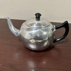 Thai aluminum tea pot - Picture 1 of 4