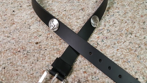 Houston Texans Leather Mens Belt Black with Conchos Size 28 to 46 Silver Cover