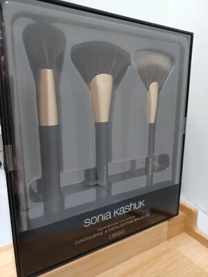 Set of 3 Sonia Kashuk Professional Collection Countouring Highlighting Fan Brush - Image 1 of 4