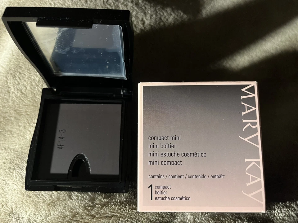 Mary Kay Mini Magnetic Compact Unfilled 040752