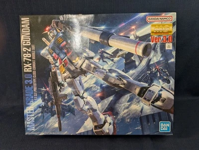 BANDAI 1/100 Master Grade (MG) RX-78-2 Gundam Ver. 3.0 E.F.S.F. - Image 1 of 4